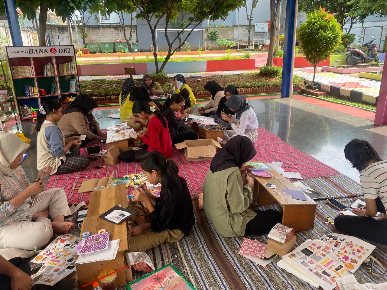 Workshop Kertas & Scrapbook Bersama RPTRA Tamplas Bambu